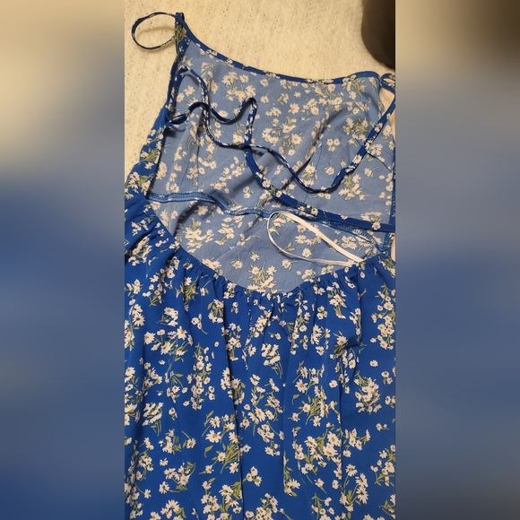 Summer dress criscross in back small - Picture 2 of 2